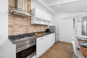 NEW Modern 3BR 3BA Private Pool Centrallylocated