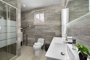 NEW Modern 3BR 3BA Private Pool Centrallylocated