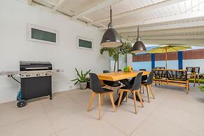 NEW Modern 3BR 3BA Private Pool Centrallylocated