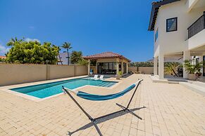 NEW Walk 2 Beach - 5BR Bonusroom w Pool Office