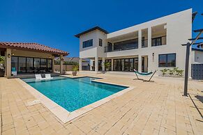 NEW Walk 2 Beach - 5BR Bonusroom w Pool Office