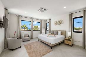 NEW Walk 2 Beach - 5BR Bonusroom w Pool Office