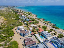 NEW Walk 2 Beach - 5BR Bonusroom w Pool Office