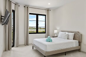 NEW Walk 2 Beach - 5BR Bonusroom w Pool Office