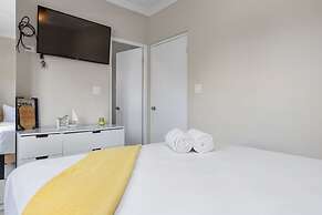 NEW Walk 2 Beach - 5BR Bonusroom w Pool Office