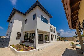 NEW Walk 2 Beach - 5BR Bonusroom w Pool Office