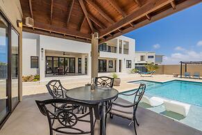 NEW Walk 2 Beach - 5BR Bonusroom w Pool Office