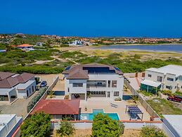 NEW Walk 2 Beach - 5BR Bonusroom w Pool Office