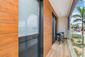 Serene Designer Gem Walk to Beach Strip Pool