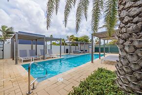 Serene Designer Gem Walk to Beach Strip Pool