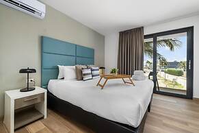 Serene Designer Gem Walk to Beach Strip Pool