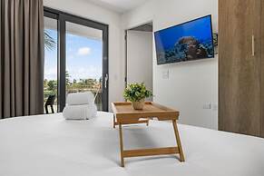 Serene Designer Gem Walk to Beach Strip Pool