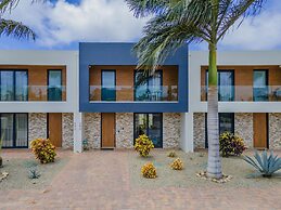 Serene Designer Gem Walk to Beach Strip Pool