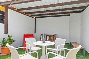 NEW Modern 1BR 1BA With Pool in Quiet Area