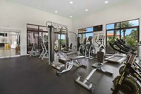 NEW Modern 1BR 1BA Gold Coast Pool GYM Tennis