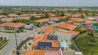 Quiet Cozy Central 2br1ba w Private Pool BBQ