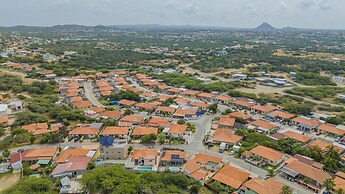 Quiet Cozy Central 2br1ba w Private Pool BBQ