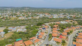 Quiet Cozy Central 2br1ba w Private Pool BBQ