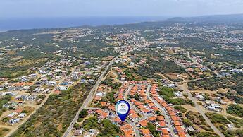 Quiet Cozy Central 2br1ba w Private Pool BBQ