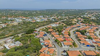 Quiet Cozy Central 2br1ba w Private Pool BBQ