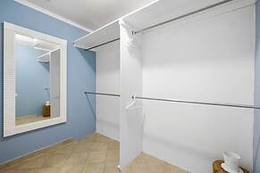 Remodeled 3br2ba Cozy Central Private Pool