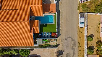 Remodeled 3br2ba Cozy Central Private Pool