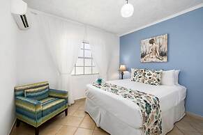 Remodeled 3br2ba Cozy Central Private Pool