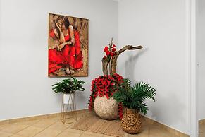 Remodeled 3br2ba Cozy Central Private Pool