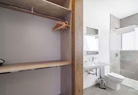 NEW Modern Villa Jacuzzi Pvt Pool Close2beach