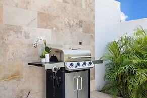 NEW Modern Villa Jacuzzi Pvt Pool Close2beach