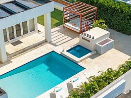 NEW Modern Villa Jacuzzi Pvt Pool Close2beach