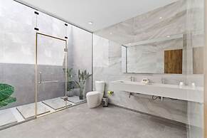 NEW Modern Villa Jacuzzi Pvt Pool Close2beach