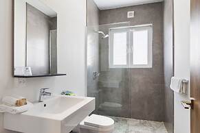 NEW Modern Villa Jacuzzi Pvt Pool Close2beach