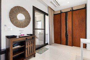 Sea View Exclusive Penthouse Outdoor Dining 3BR