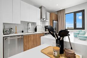 Sea View Exclusive Penthouse Outdoor Dining 3BR