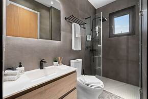 Sea View Exclusive Penthouse Outdoor Dining 3BR