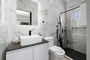 NEW 5br5ba w Private Pool Puttputt Close2beach