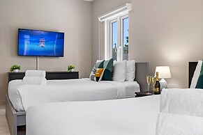 NEW 5br5ba w Private Pool Puttputt Close2beach