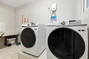 NEW 5br5ba w Private Pool Puttputt Close2beach