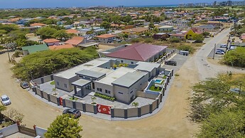 NEW 5br5ba w Private Pool Puttputt Close2beach