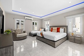 NEW 5br5ba w Private Pool Puttputt Close2beach