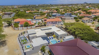 NEW 5br5ba w Private Pool Puttputt Close2beach