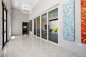 NEW 5br5ba w Private Pool Puttputt Close2beach