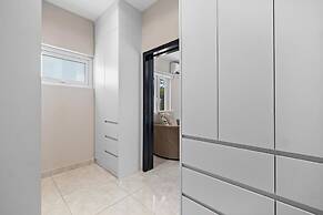 NEW 5br5ba w Private Pool Puttputt Close2beach