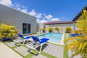 NEW 5br5ba w Private Pool Puttputt Close2beach