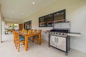 Villa Prikichi Near Beach w Private Pool