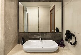 Lilium Hotel & Suites