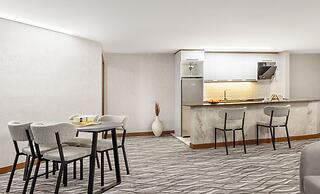 Lilium Hotel & Suites