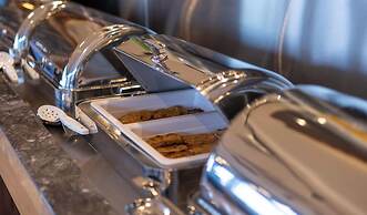 Lilium Hotel & Suites