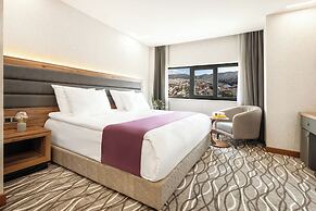 Lilium Hotel & Suites